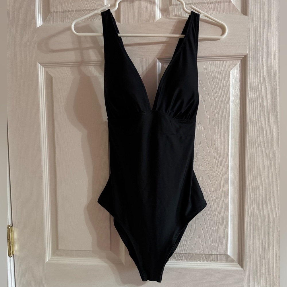 Old Navy Women’s Black Tie Back One Piece Swimming Suit - Picture 3 of 4